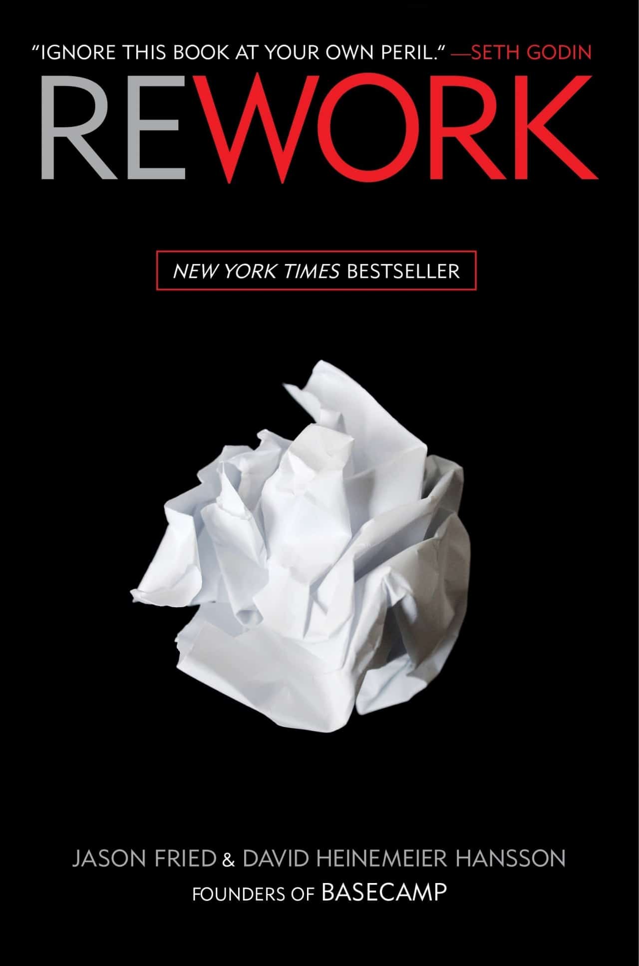 Bìa sách Rework của Jason Fried và David Heinemeier Hansson, nền đen với tờ giấy vò nát